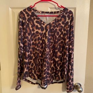 Leopard top